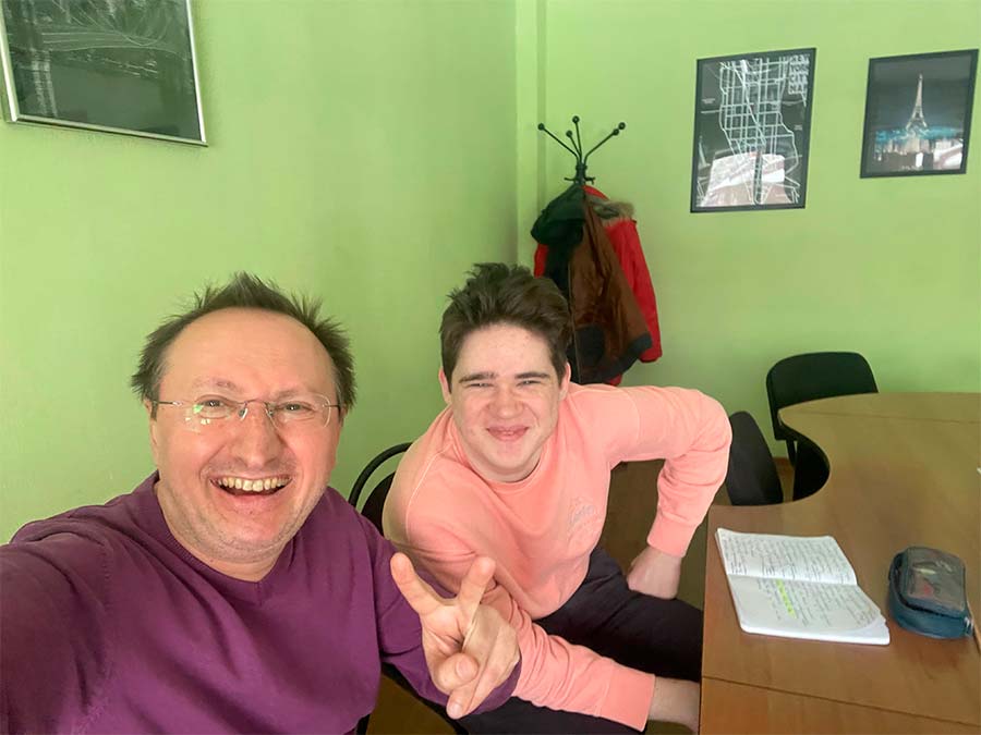 Сердечно поздравляем нашего ученика Георгия Деменкова, получившего 96 баллов за экзамен ЕГЭ по английскому